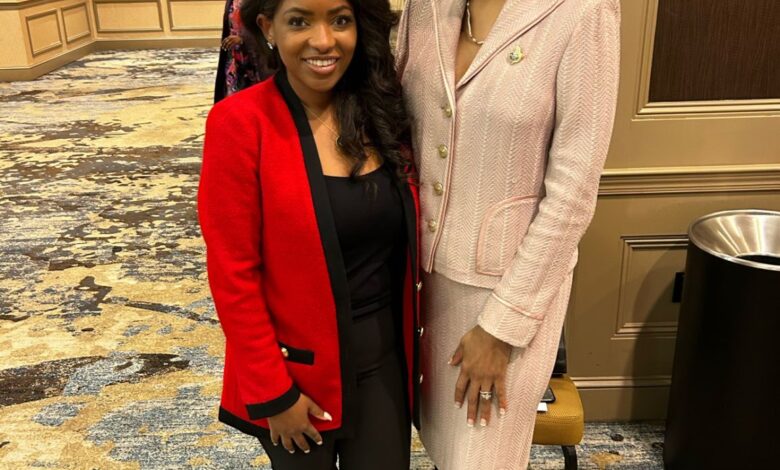 how tall is jasmine crockett